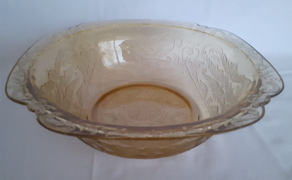Vintage Depression Glass Serving Bowl image indicator(5)