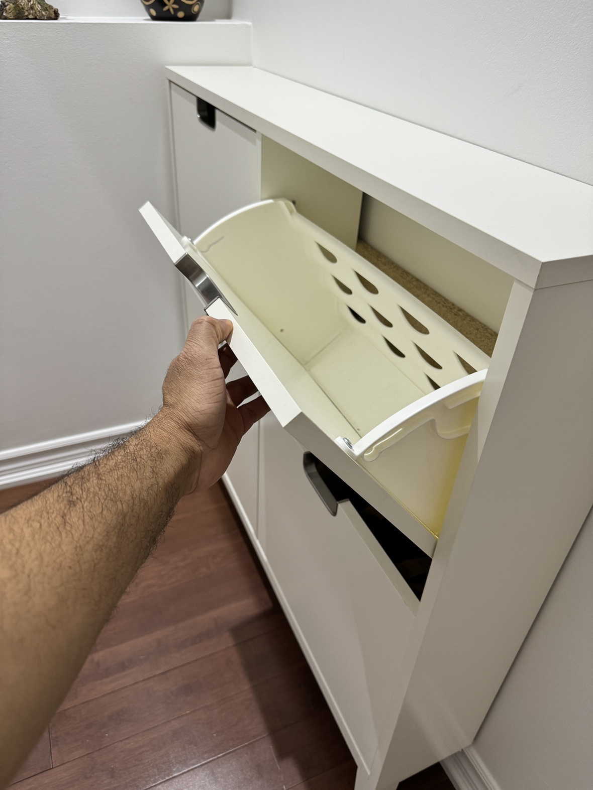 Wall Shoe storage rack/ cupboard - photo 2