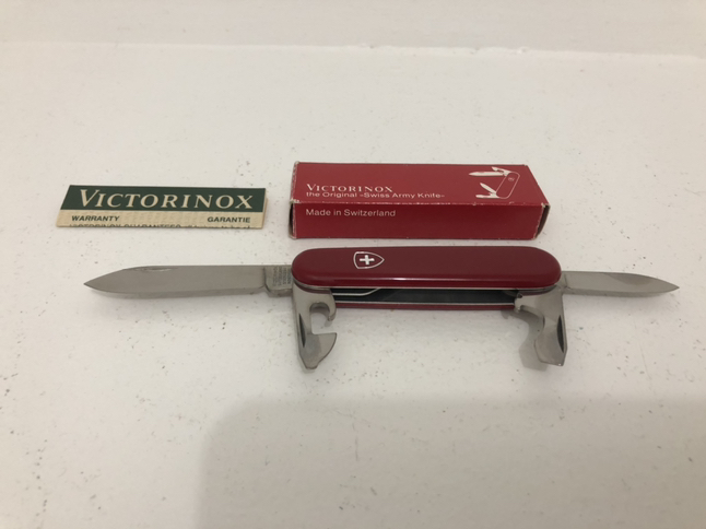 Victorinox Swiss Army multi-tools and pocket knives image indicator(2)