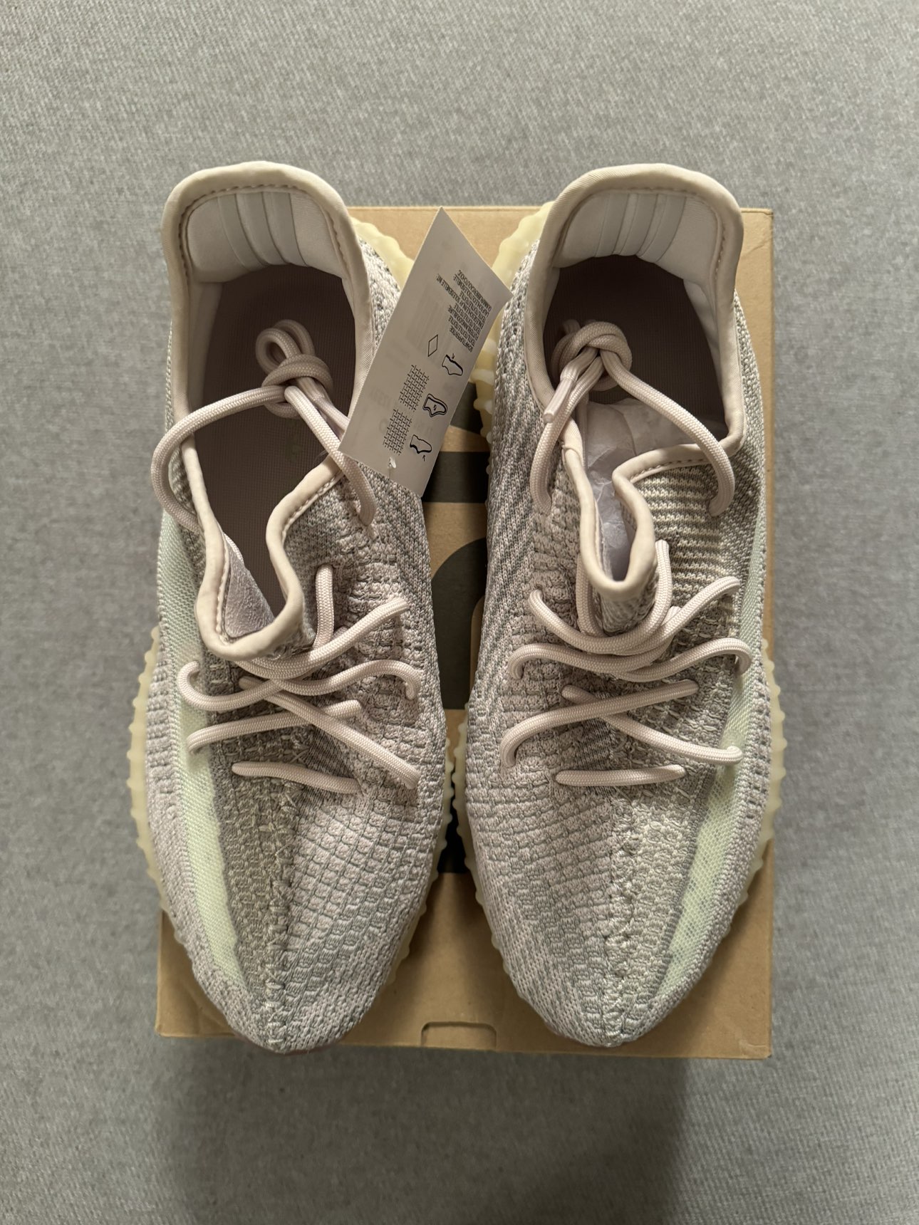 YEEZY 350 V2 - CITRIN - SIZE 10.5 (Brand New) - photo 2