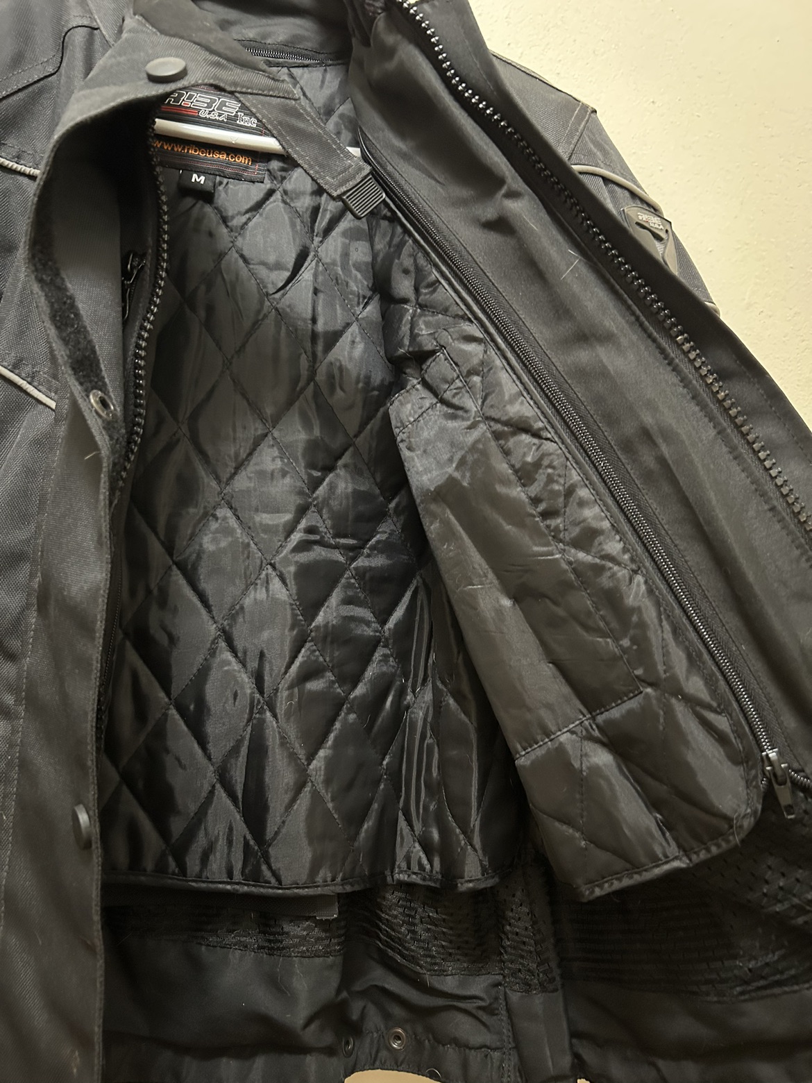 Ladies motorcycle jacket image indicator(6)