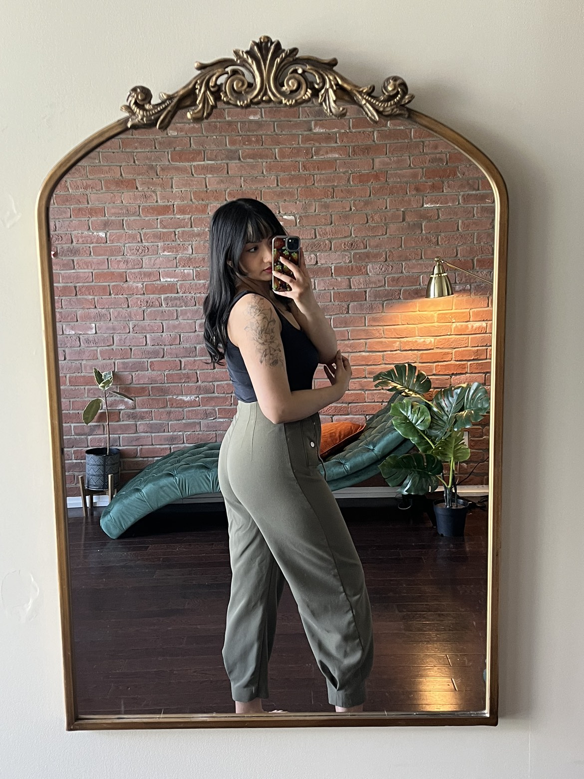 Dynamite Anja Belted Barrel Leg Pant image indicator(3)