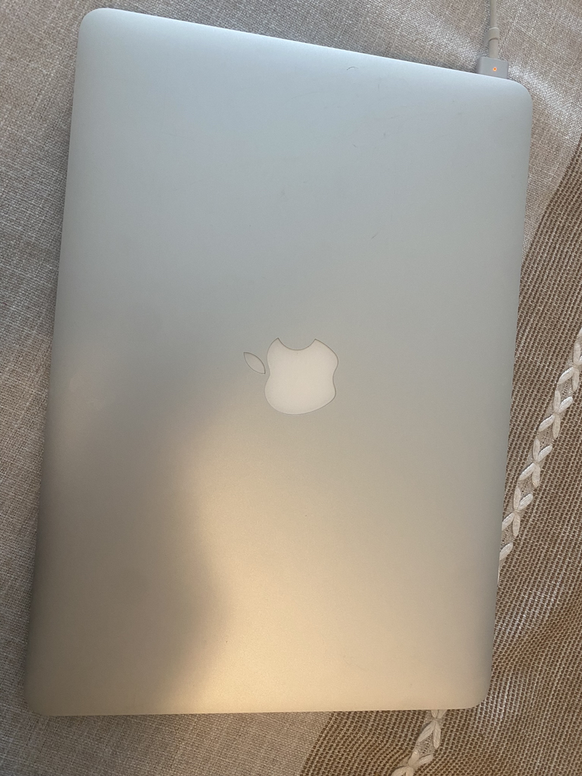 Apple Mac Book Air - photo 2