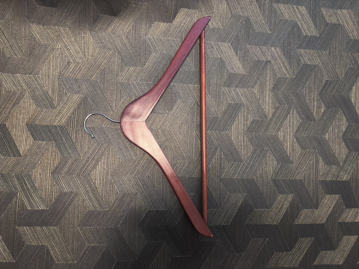 6 x Clothing Hangers - photo 3