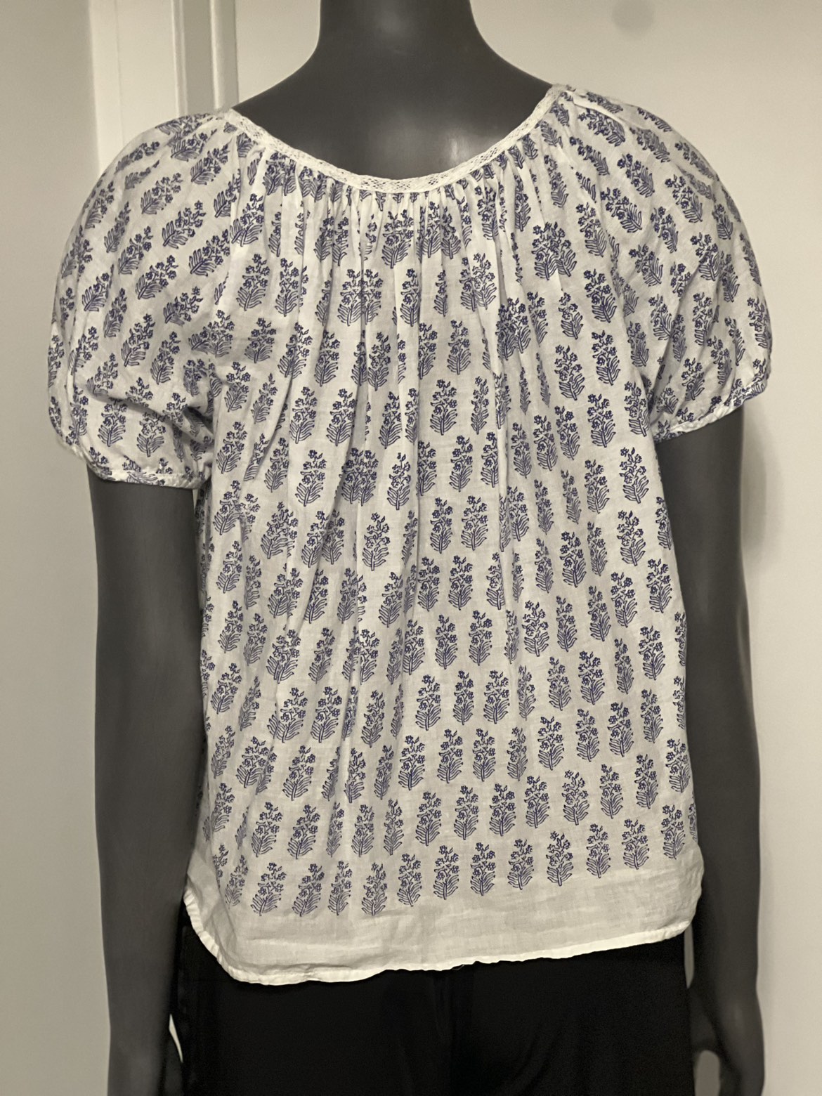 Nili Lotan top image indicator(3)