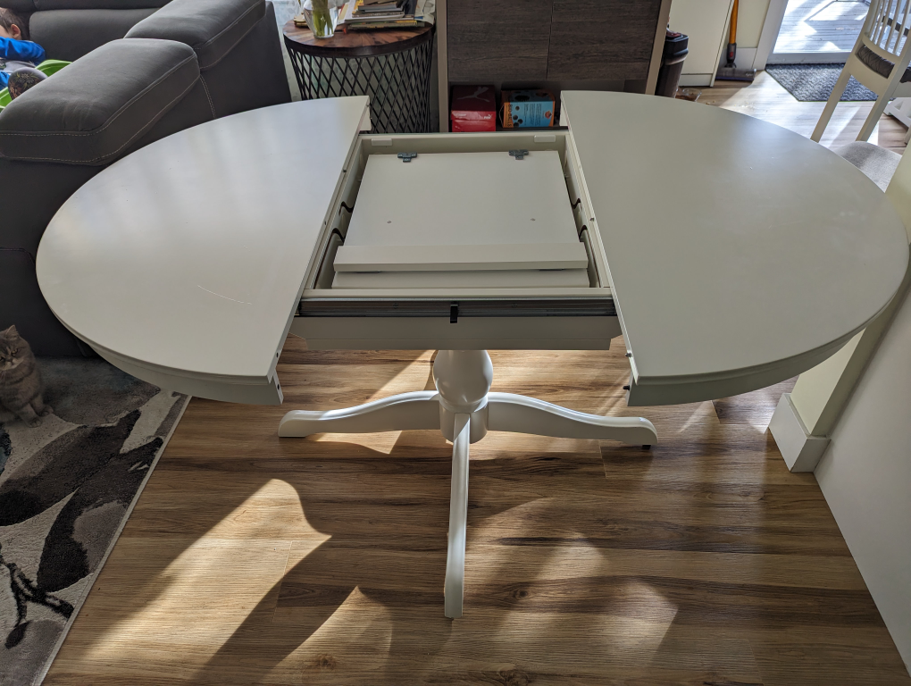 Ikea extendable dining table with one chair - photo 2