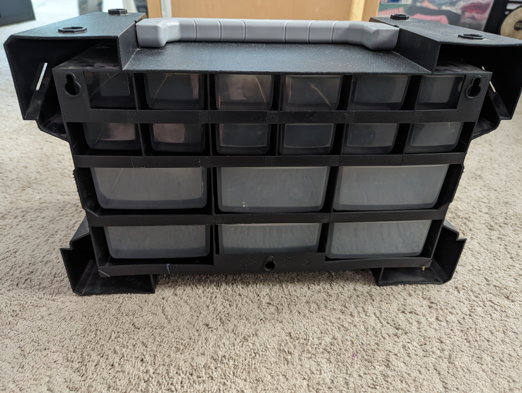 Husky 18 drawer spareparts tool box. image indicator(4)