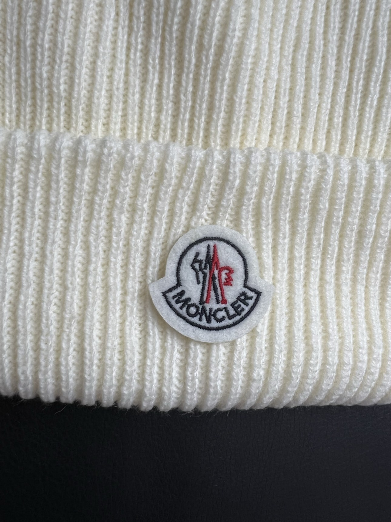 Moncler Off White Beanie image indicator(2)
