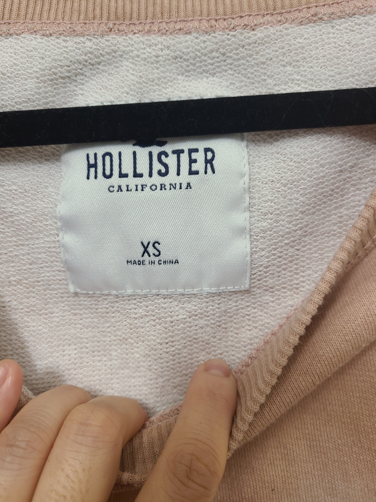 Hollister multi tone color sweater SiZe XS image indicator(3)