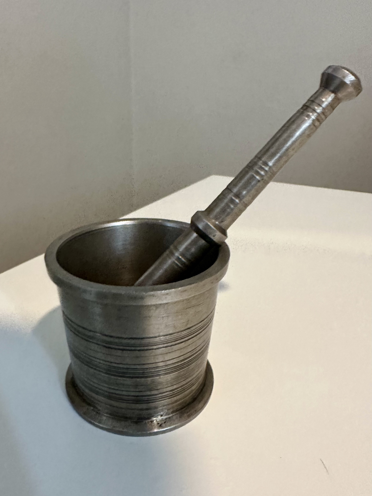 Heavy Metal Mortar and pestle set thumbnail