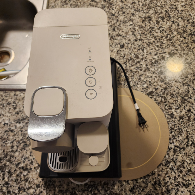 Nespresso Lattissima espresso machine. Retail $383.00 - photo 3