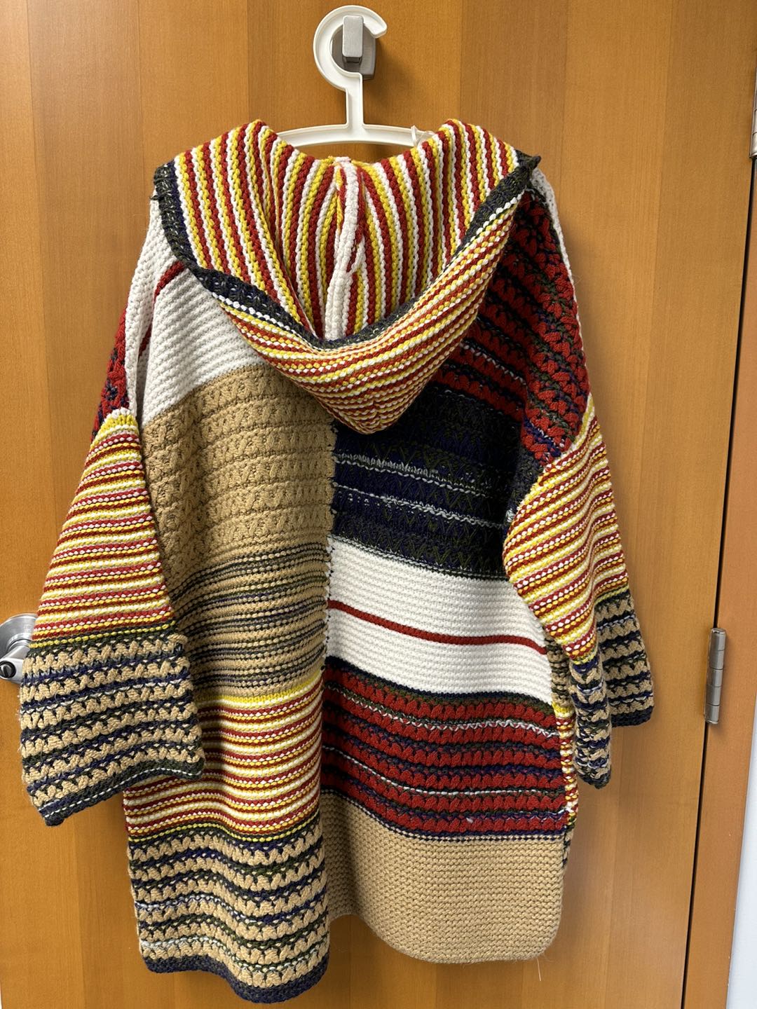 Zara Oversized Cardigan/Sweater (Size M) image indicator(4)