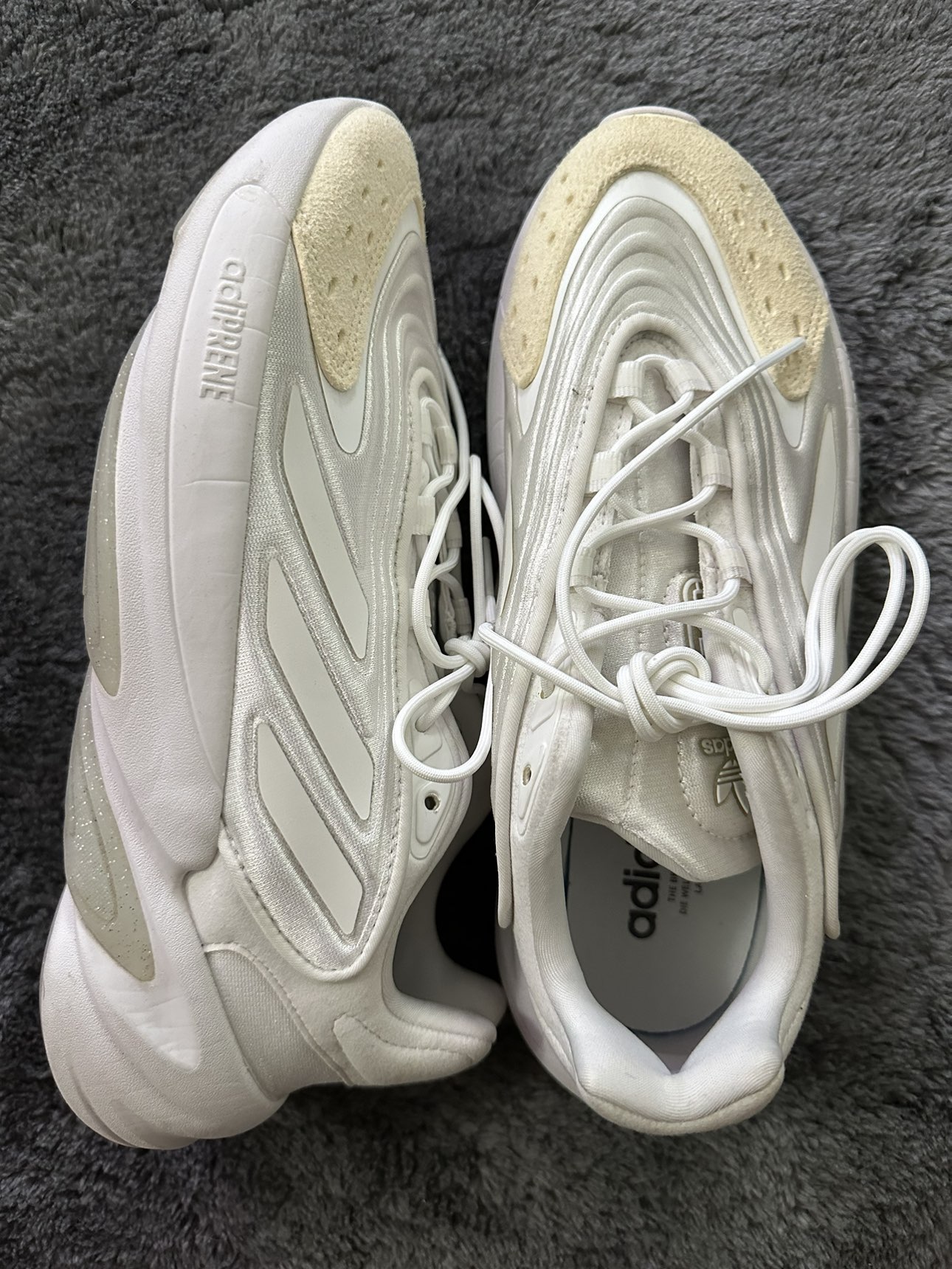 Adidas Ozelea, 9 Womens