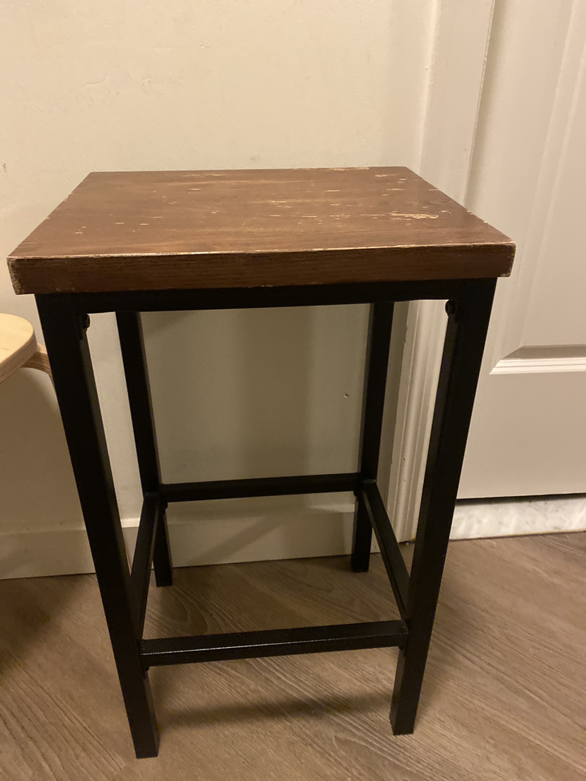 Bar stool