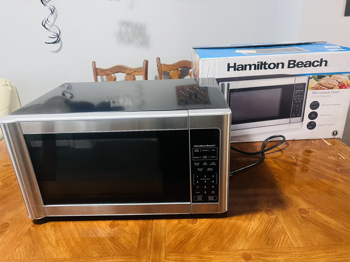 Hamilton Beach 1.1 cu.ft. Stainless Steel Microwave