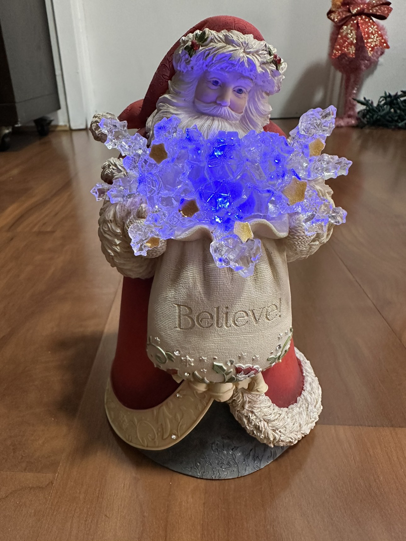 Heart Of Christmas Hrtch Santa-Believe Figurine  ENESCO image indicator(4)