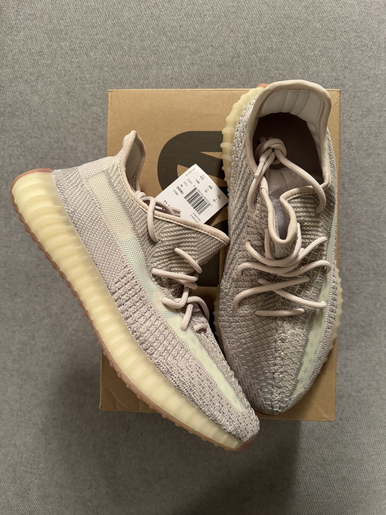 YEEZY 350 V2 - CITRIN - SIZE 10.5 (Brand New)