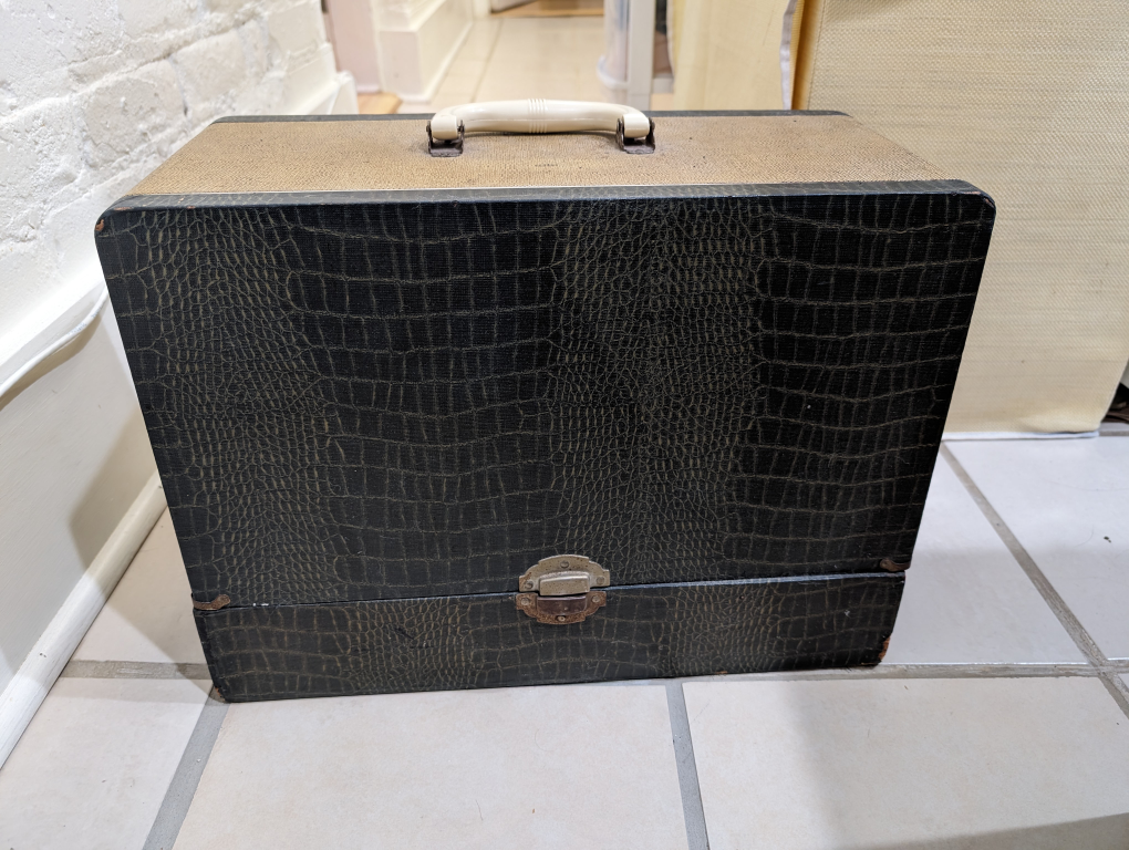 1956 International Sewing machine image indicator(5)