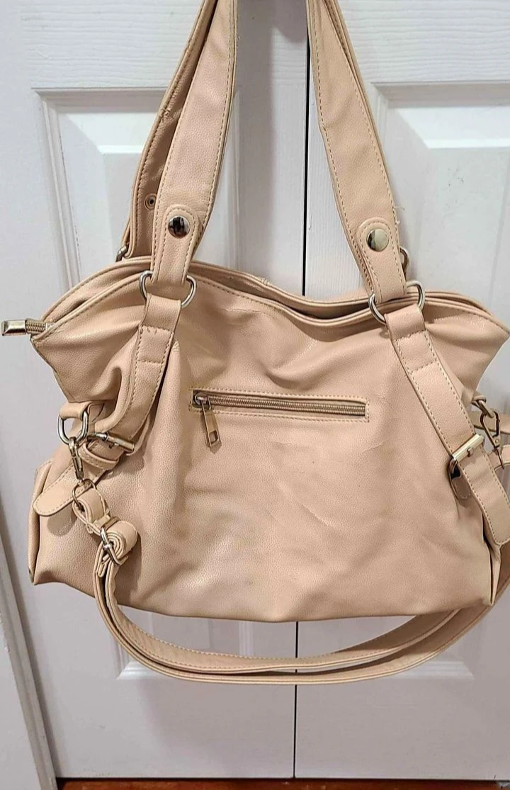 beige purse🥕 thumbnail