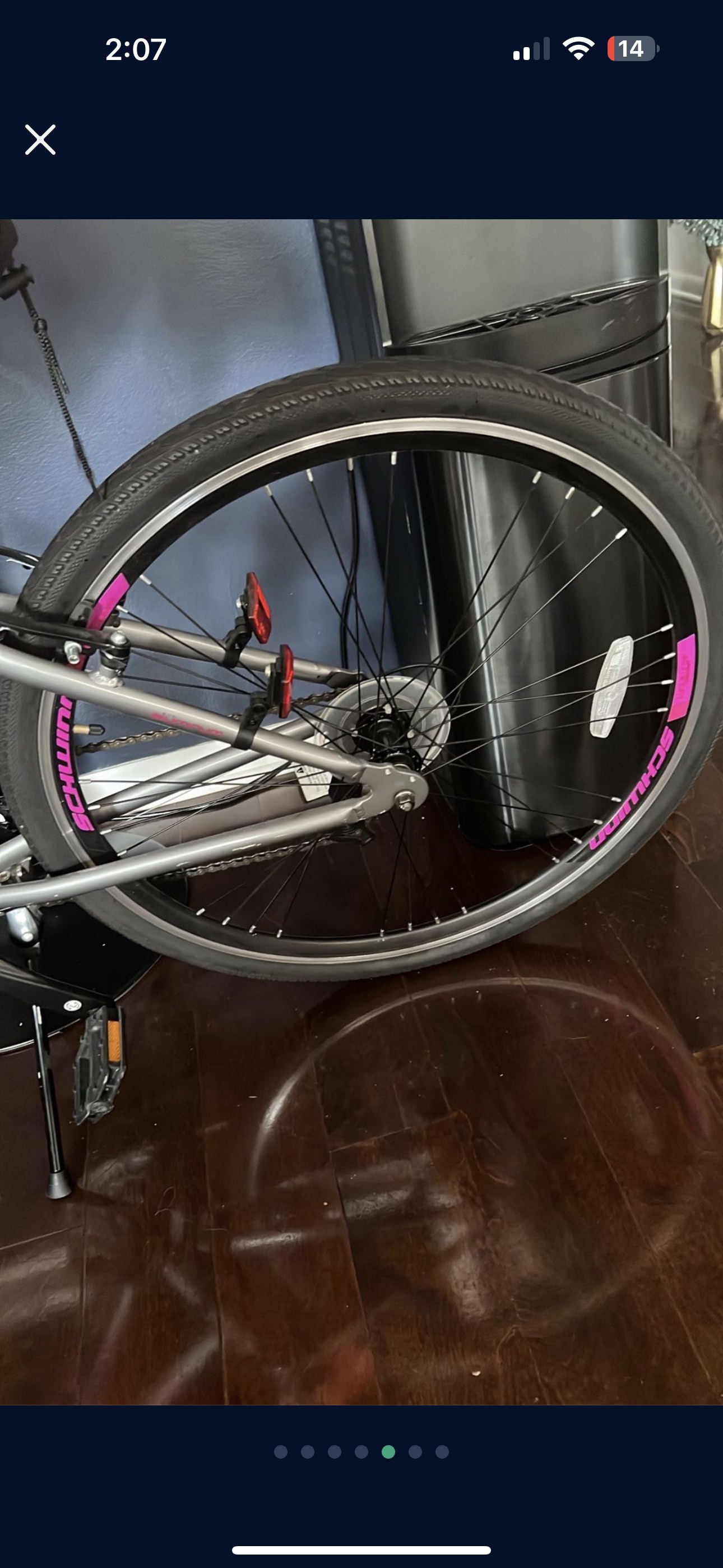 Schwinn Women’s Bike for sale. (Helmet and seat pillow Included) - photo 4