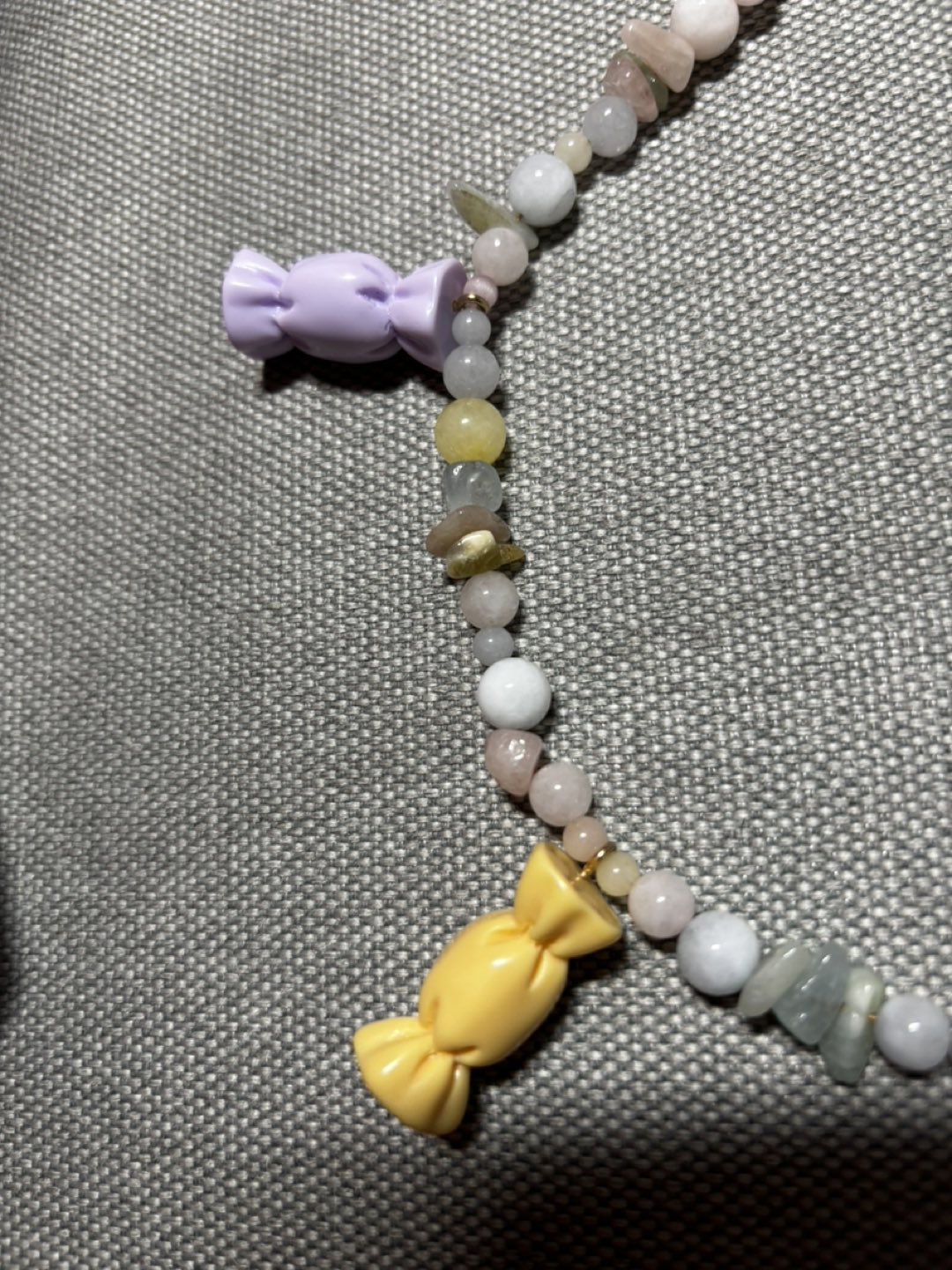 Sweet tooth necklace image indicator(3)