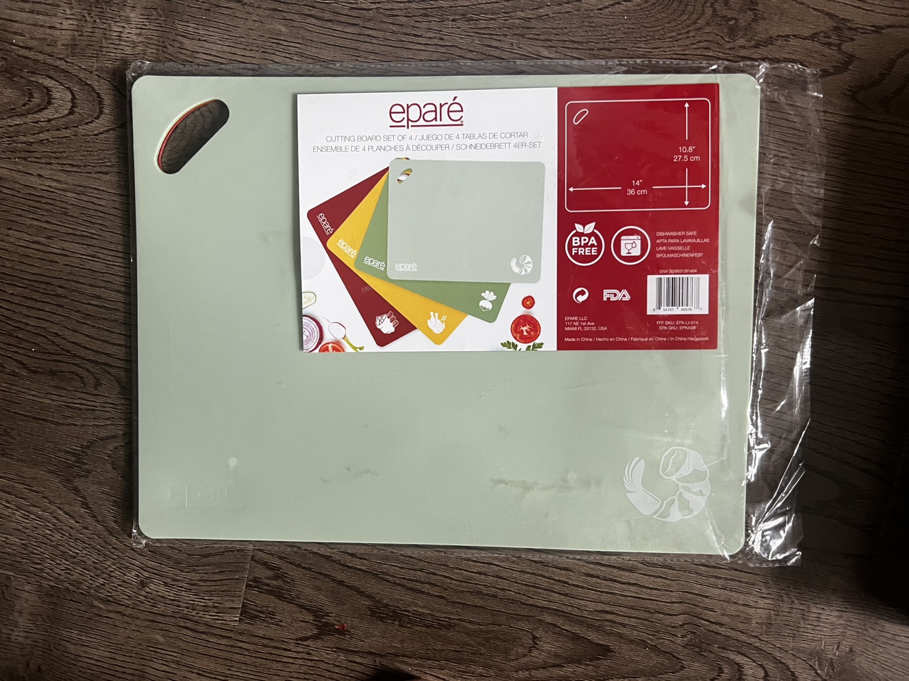 Plastic cutting boards