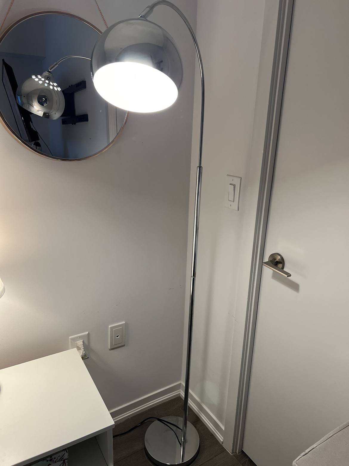 Floor lamp thumbnail
