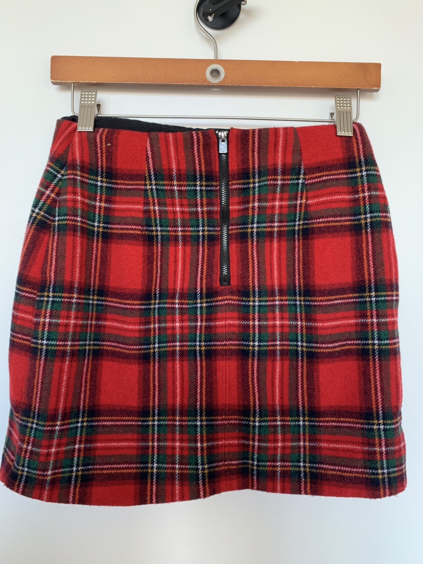 Hollister Red plaid Skirt image indicator(2)