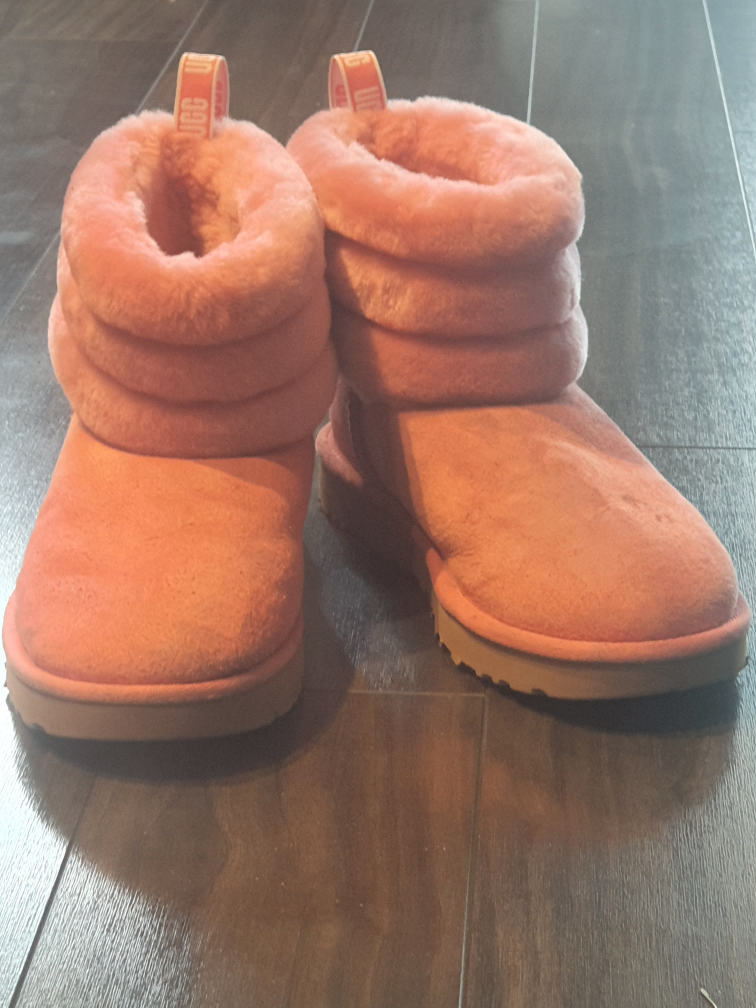 childrens Hug boots USA size 6