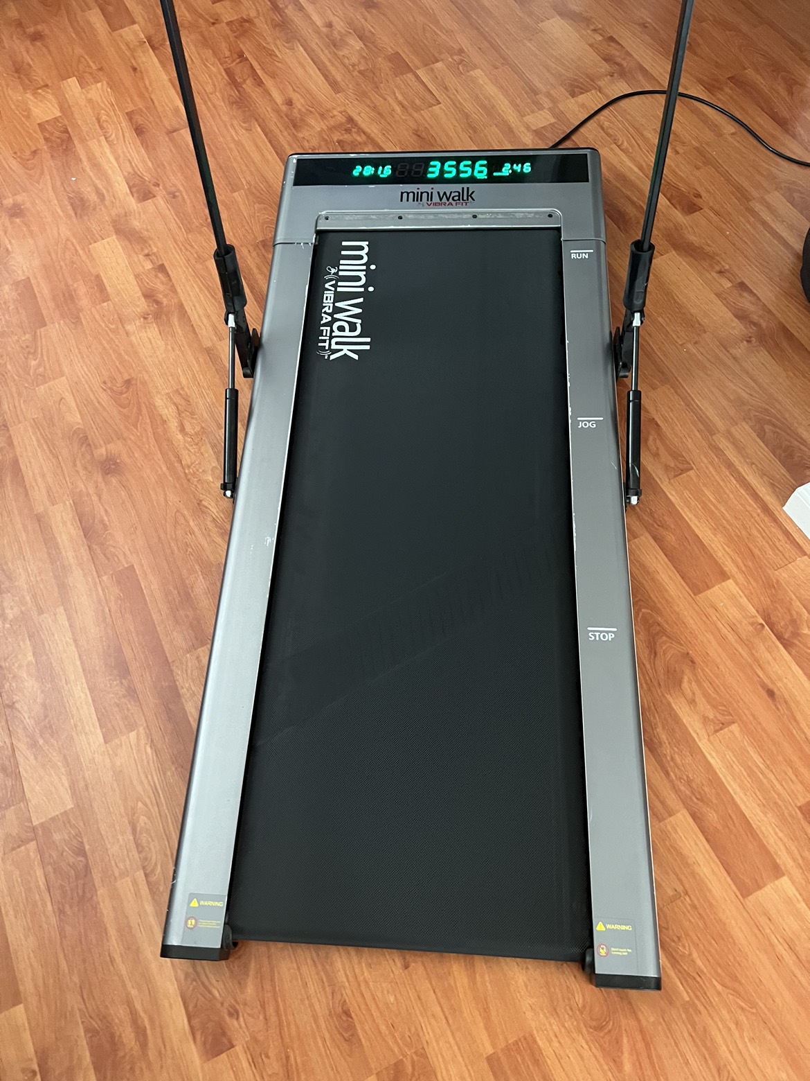 PLZ READ DESCRIPTION— treadmill