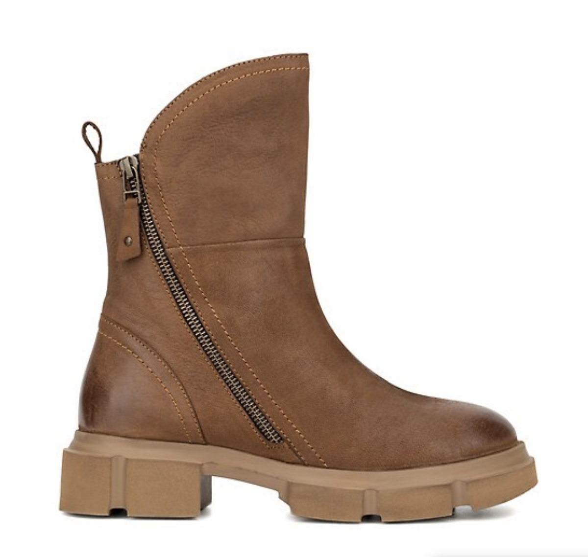 Brand new boots size 8