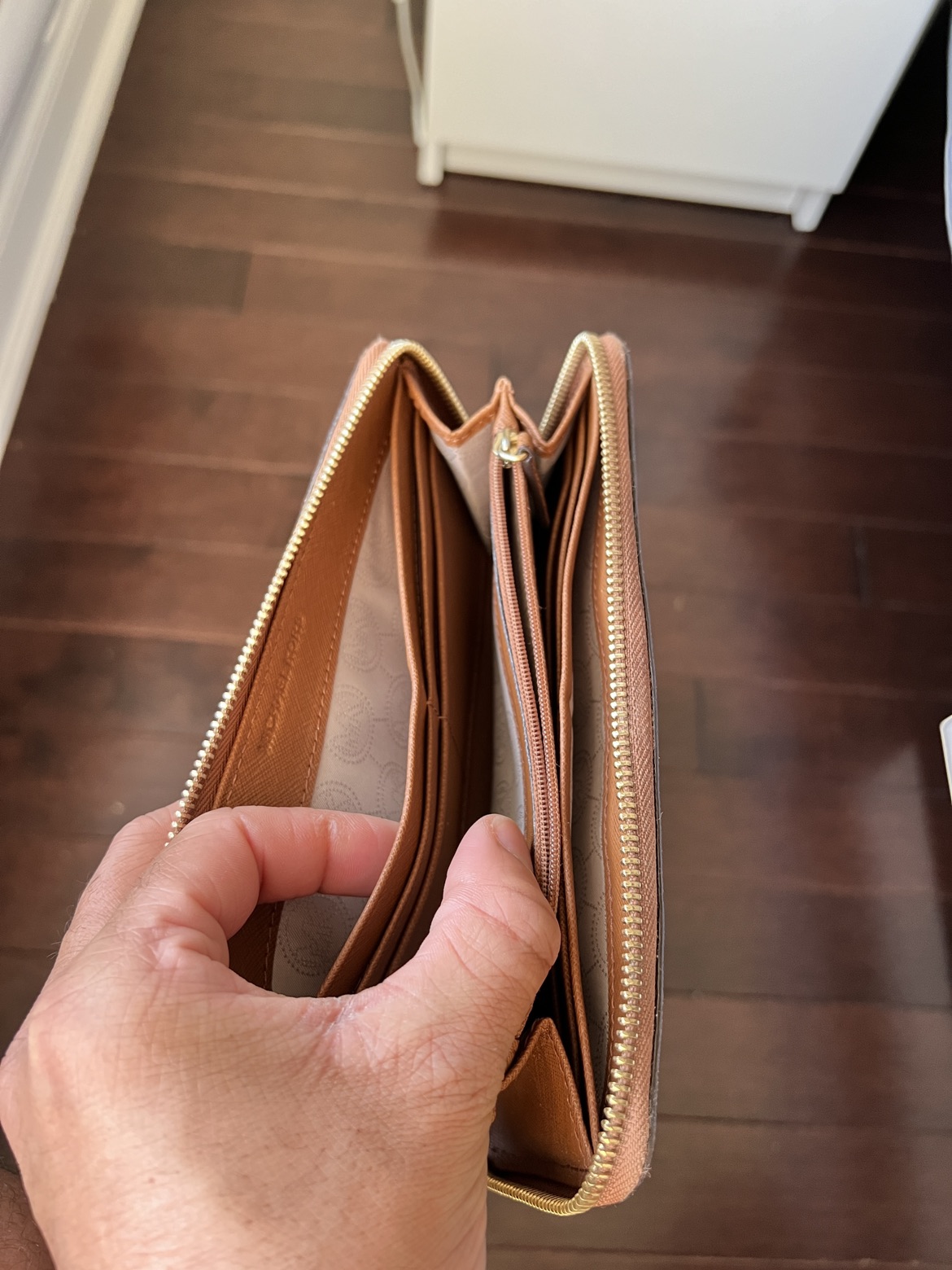 Ladies Michael Kors wallet. Good condition - photo 5