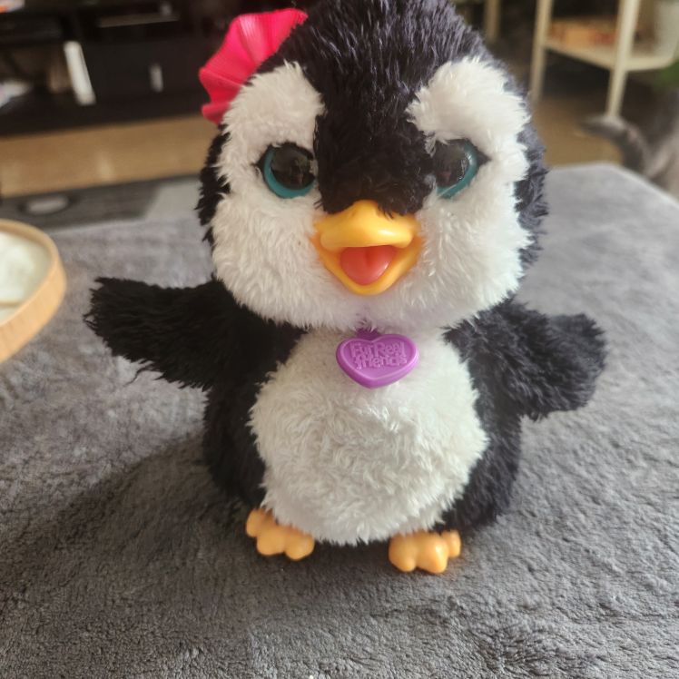 Fur real friends Piper my dancing penguine