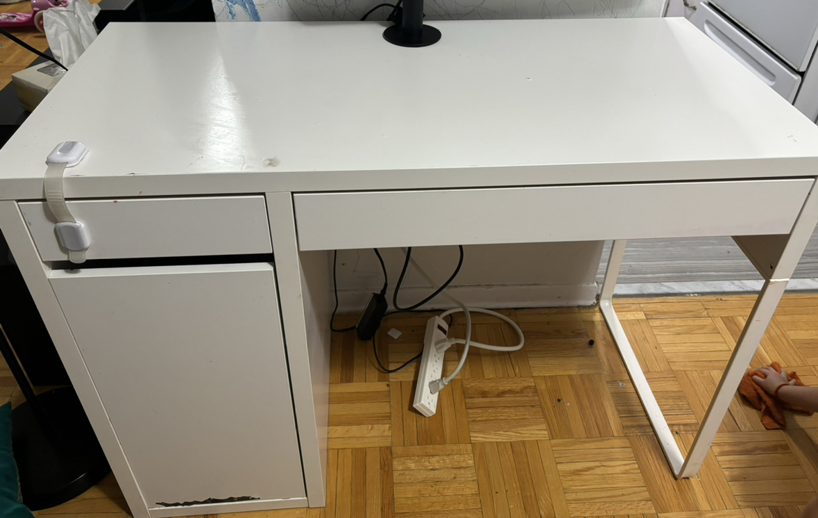 IKEA Computer table thumbnail