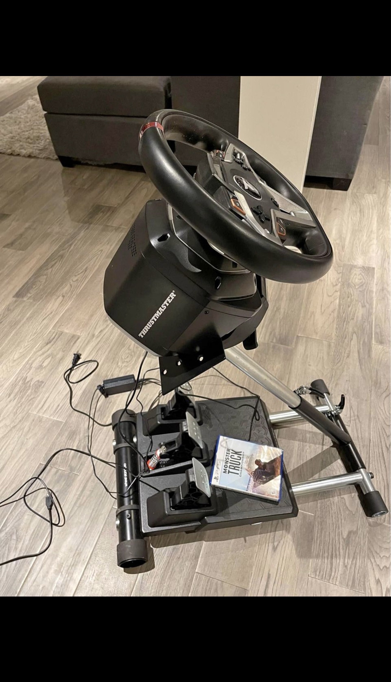 Thrustmaster racing wheel for ps5 with stand - photo 3