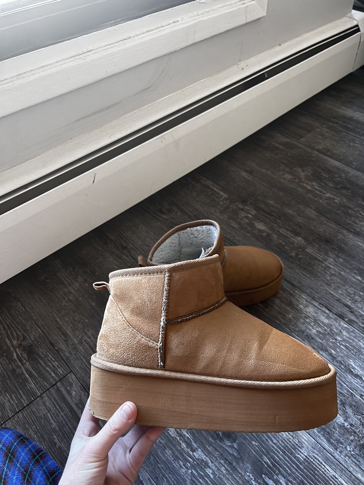 Fake UGG thumbnail