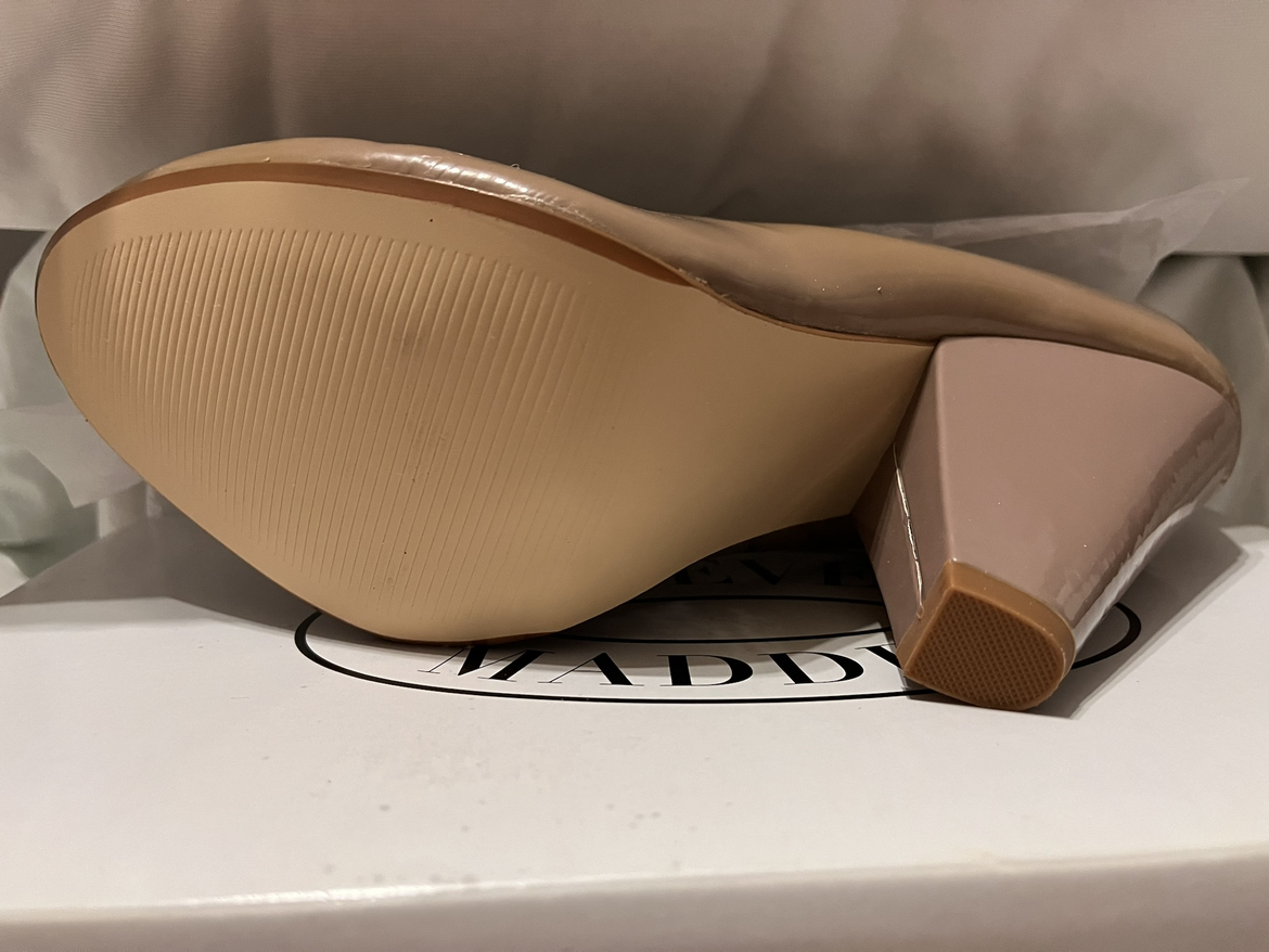 Brand new in a box Steve Madden women’s shoes image indicator(4)