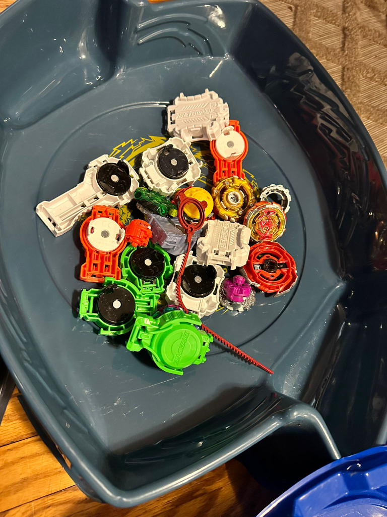 beyblade sets. - photo 2