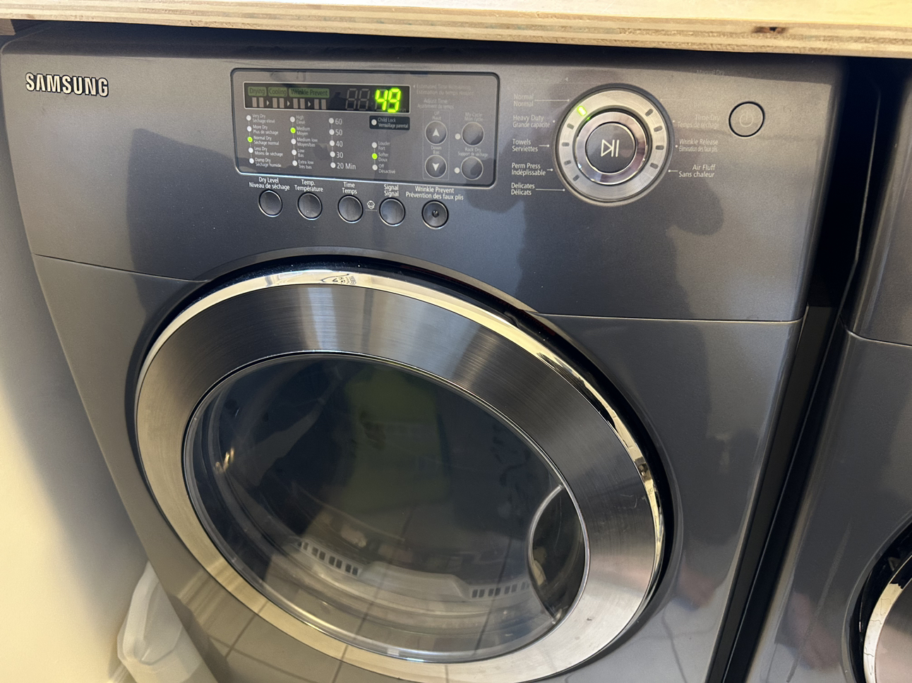 27" dryer, great condition thumbnail