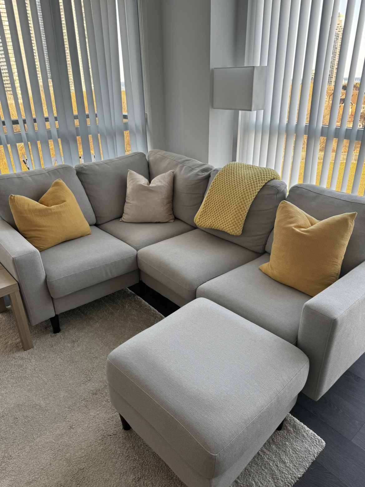 Sectional sofa with ottoman
