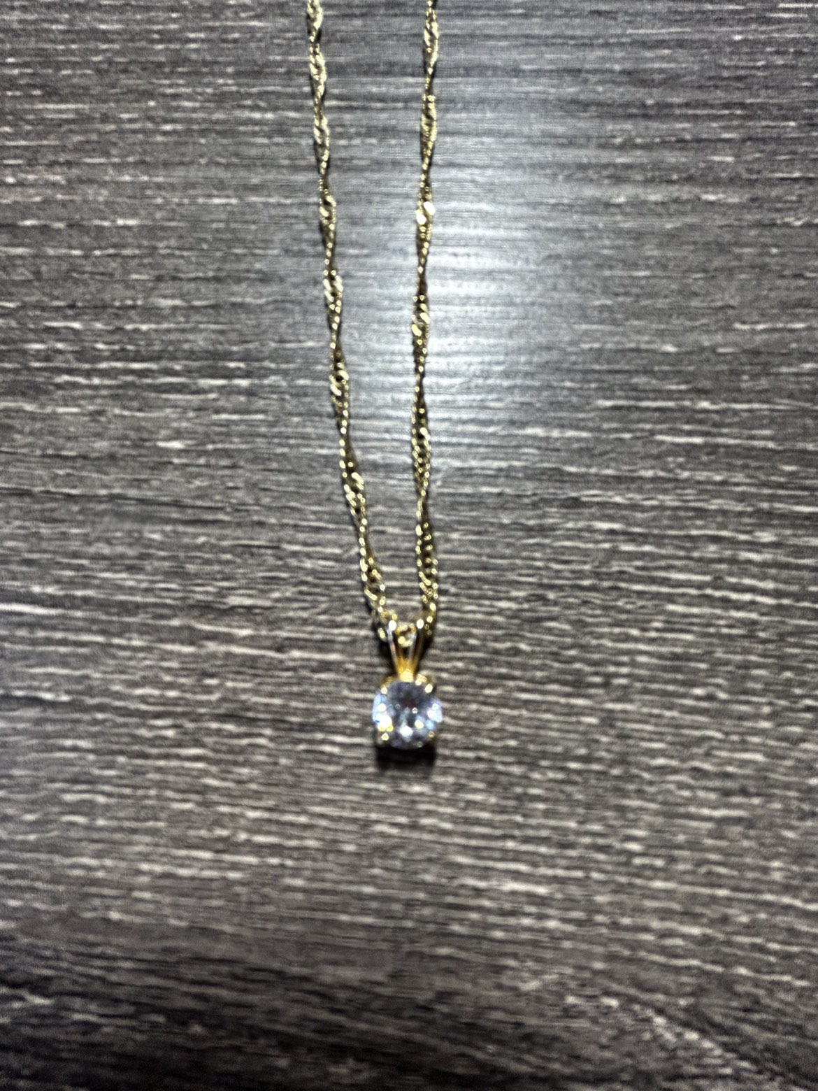 (Simulation) diamond pendant on twisted gold-plate necklace image indicator(2)