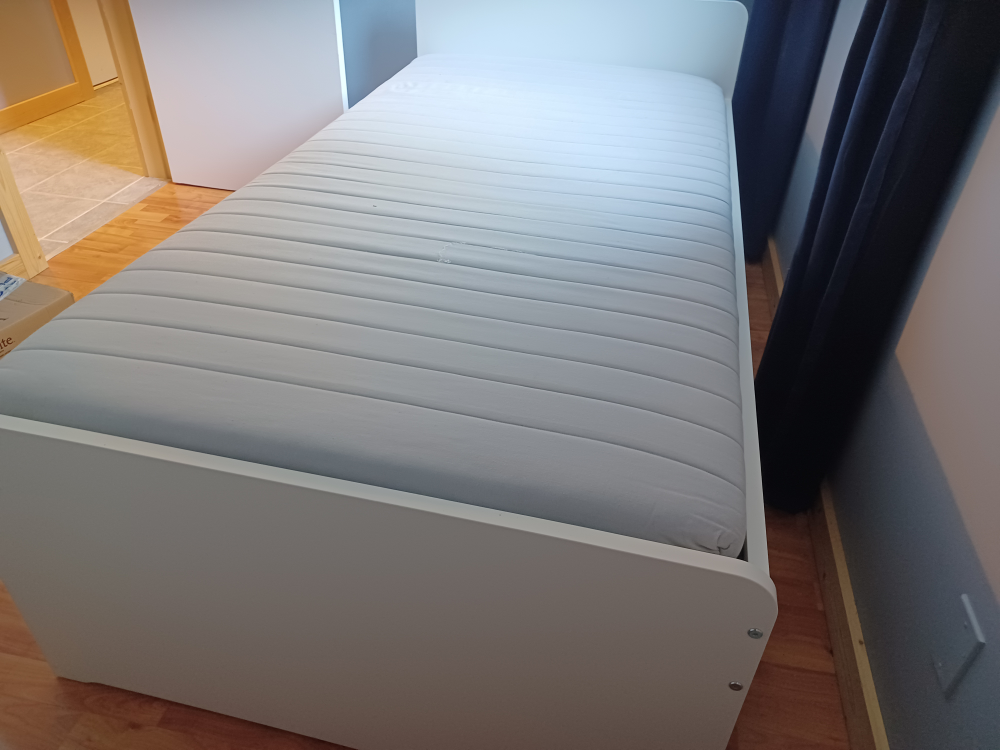 white Ikea Malm single bed with three drawers - photo 2