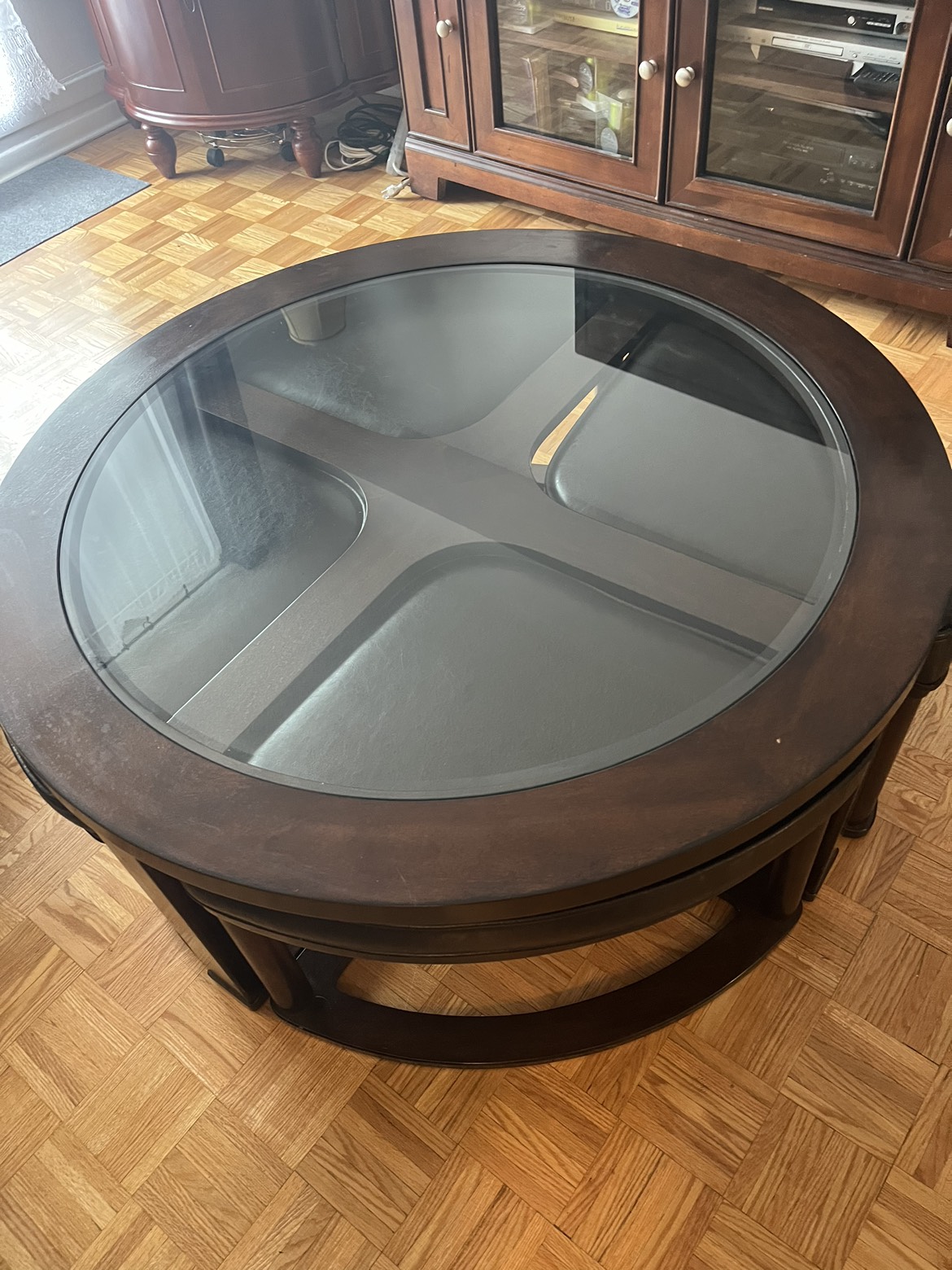 Coffee table with 4 pull out seats thumbnail