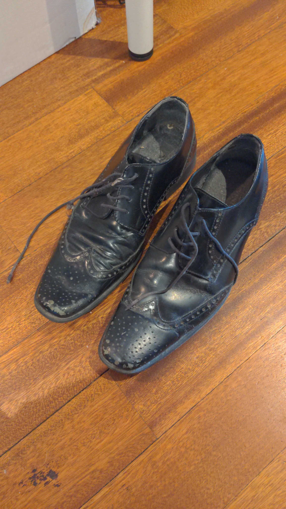 Venturini shoes (size: 9-10) thumbnail