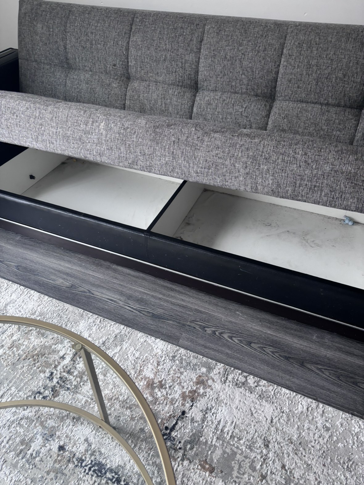 Couch - photo 5