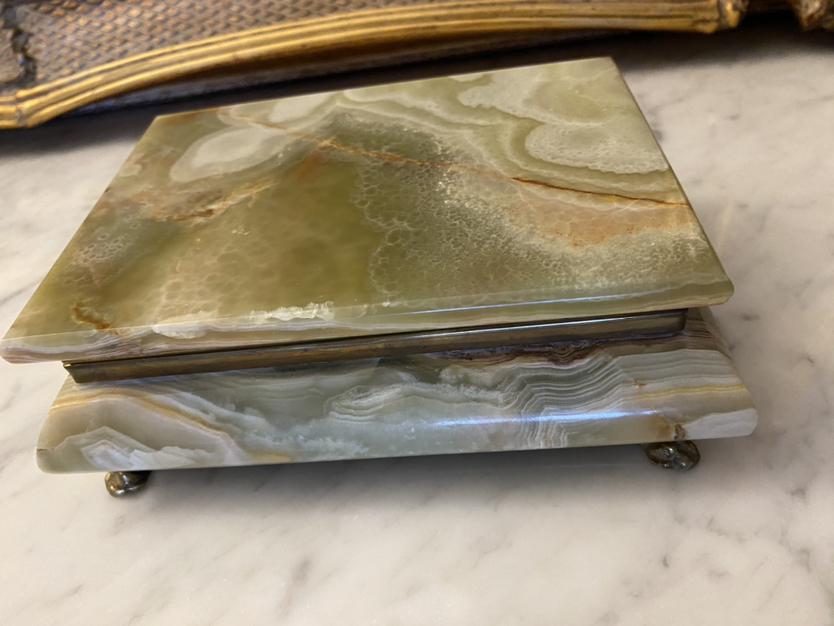 Italian Green Onyx Marble Box with Lionfeet image indicator(2)