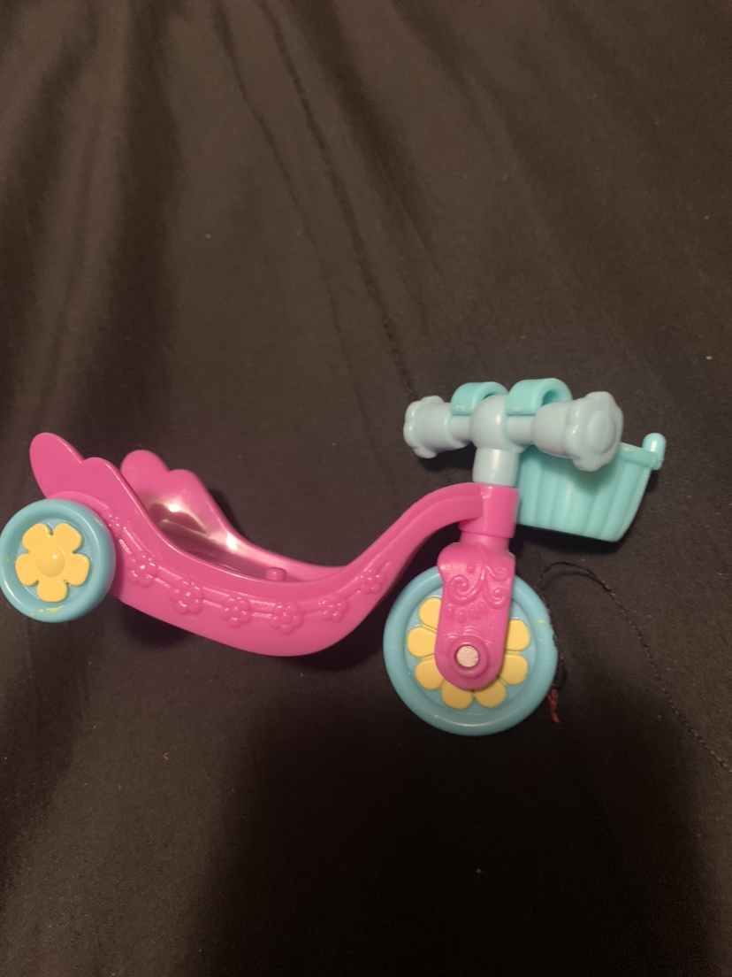 $10 for both MLP Rarity and Daisy scooters (2010) - photo 3