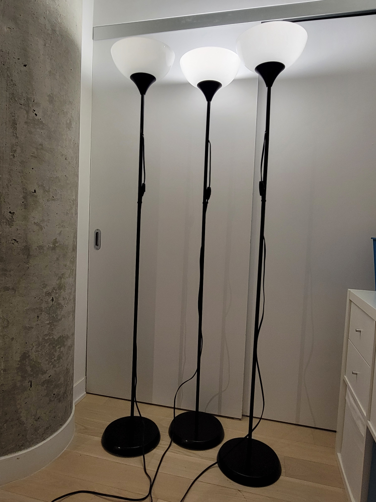 3 x Floor Lamps + SMART light bulbs (white/color)
