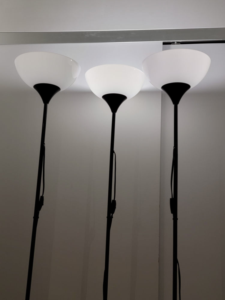 3 x Floor Lamps + SMART light bulbs (white/color) - photo 2