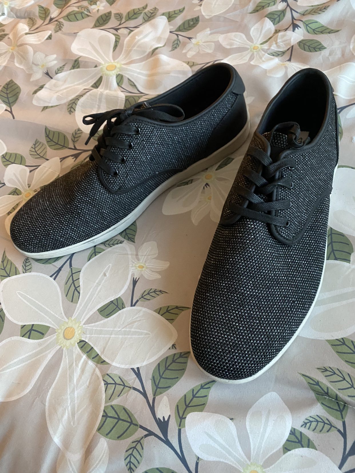 Steve Madden Mens shoes